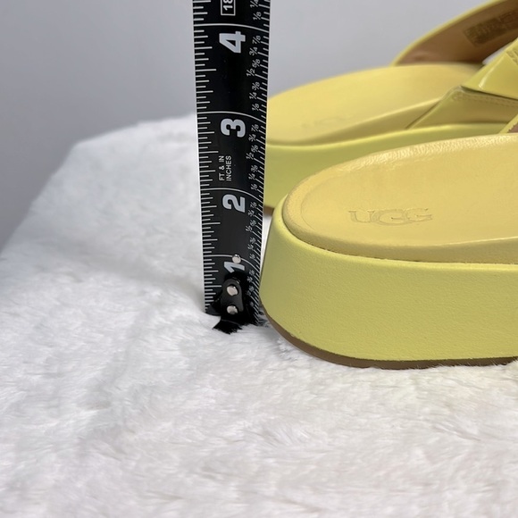 Ugg Emily Platform Slide Sandal size 6 - Picture 9 of 11